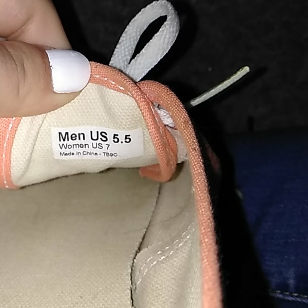 Vans - Picture 3 of 3